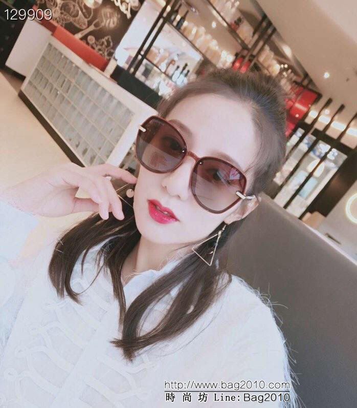 DIOR-迪奧 2019新款 時尚百搭 超顯臉小 佩戴舒適 寶麗來樹脂偏光鏡片 3846  lly1697